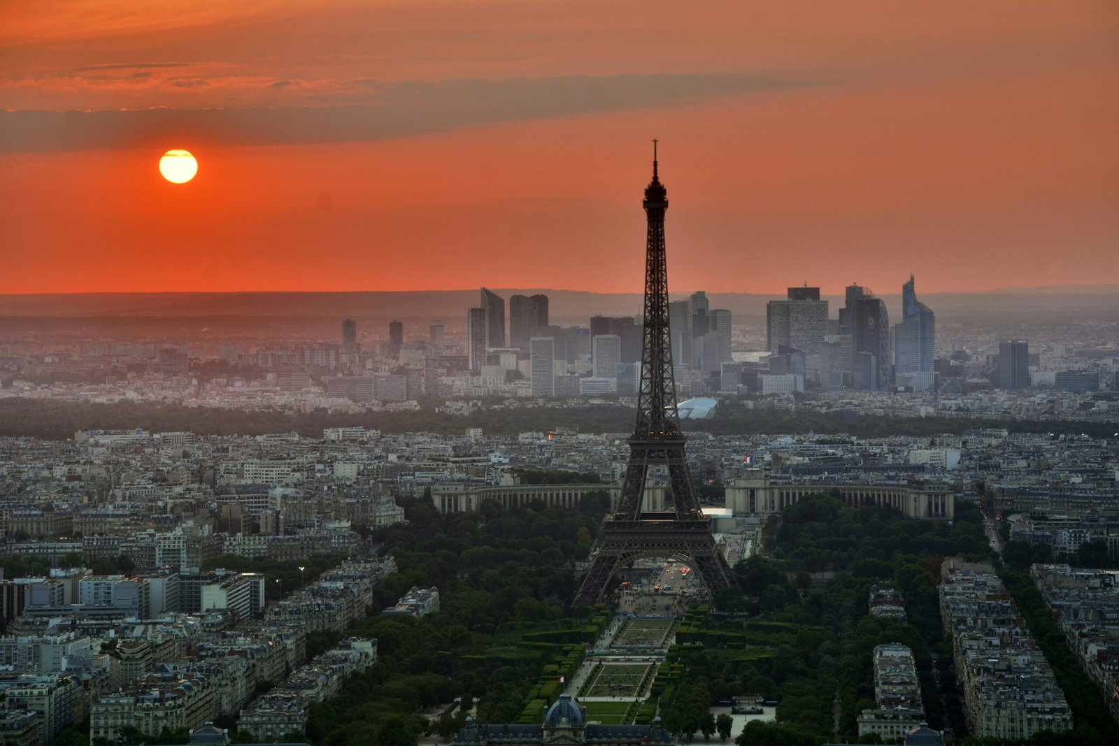Création de site internet à Paris – Tour Eiffel Vue de Paris et de la tour Eiffel